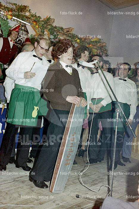 1974 Karnevalssitzung Westum im Saal Herges: KRWSSLHR-012405
