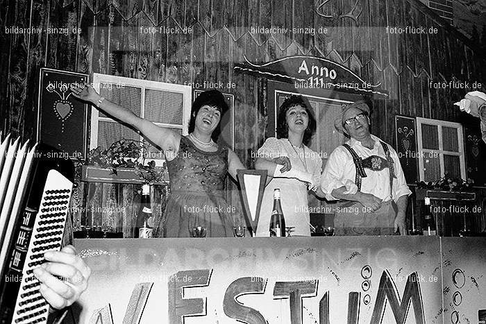1971/1970 Karneval Ball im Saalherges Westum: KRBLSLWS-014665