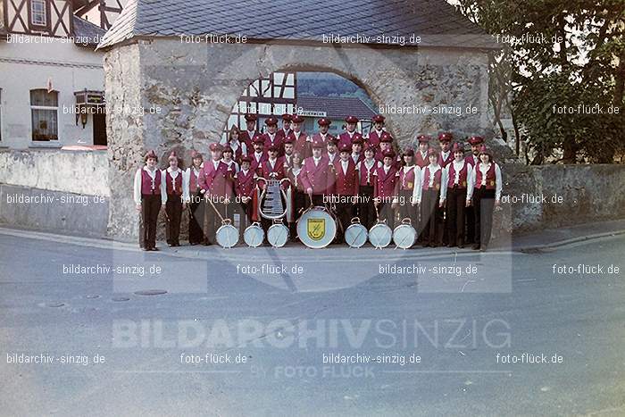 1981 Gruppenfotos vom Spielmannszug Löhndorf: GRSPLH-016168
