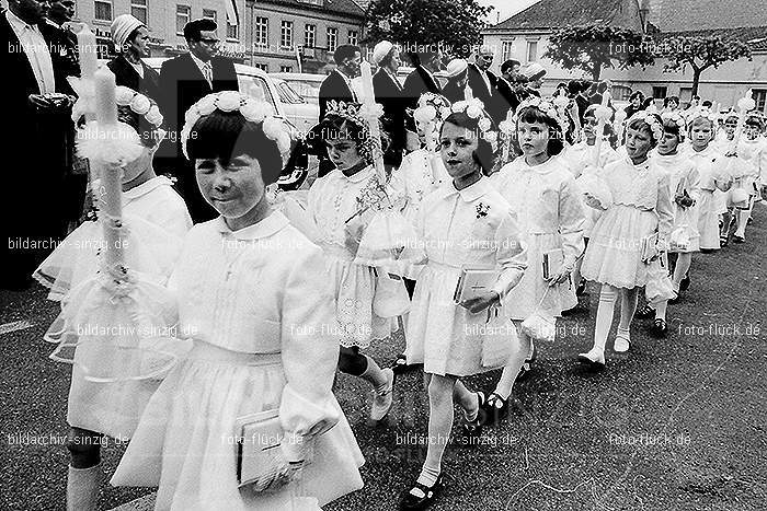 1967 Weißer Sonntag Kommunion in Sinzig St. Peter: WSSNKMSNSTPT-010014
