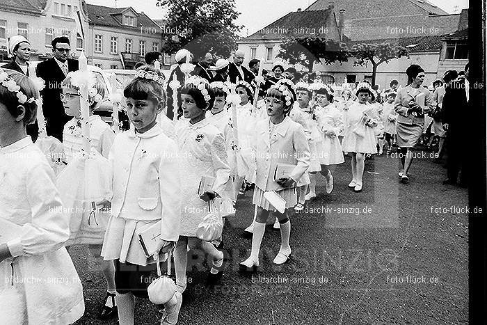 1967 Weißer Sonntag Kommunion in Sinzig St. Peter: WSSNKMSNSTPT-010018
