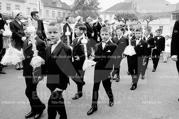 1967 Weißer Sonntag Kommunion in Sinzig St. Peter: WSSNKMSNSTPT-010021