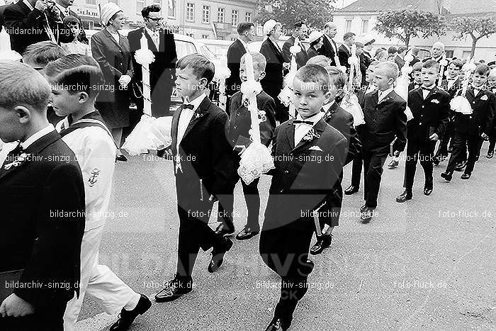 1967 Weißer Sonntag Kommunion in Sinzig St. Peter: WSSNKMSNSTPT-010027