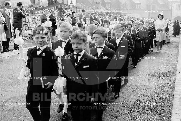 1967 Weißer Sonntag Kommunion in Sinzig St. Peter: WSSNKMSNSTPT-010034