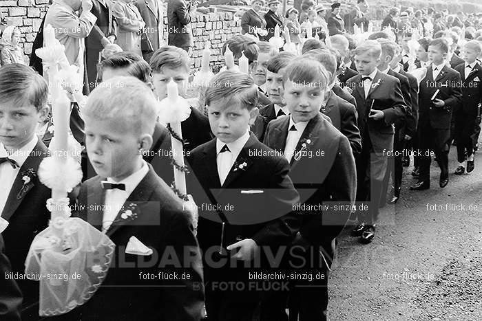 1967 Weißer Sonntag Kommunion in Sinzig St. Peter: WSSNKMSNSTPT-010035