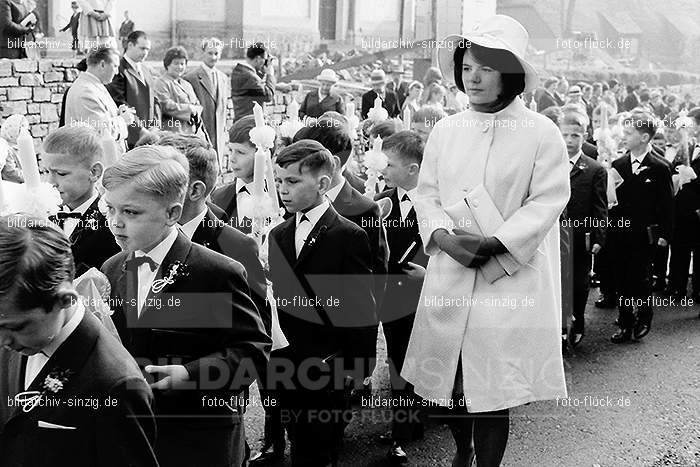 1967 Weißer Sonntag Kommunion in Sinzig St. Peter: WSSNKMSNSTPT-010036