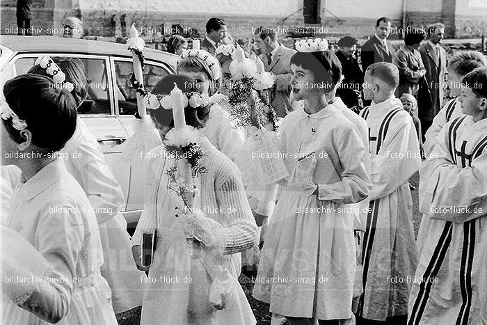 1967 Weißer Sonntag Kommunion in Sinzig St. Peter: WSSNKMSNSTPT-010045