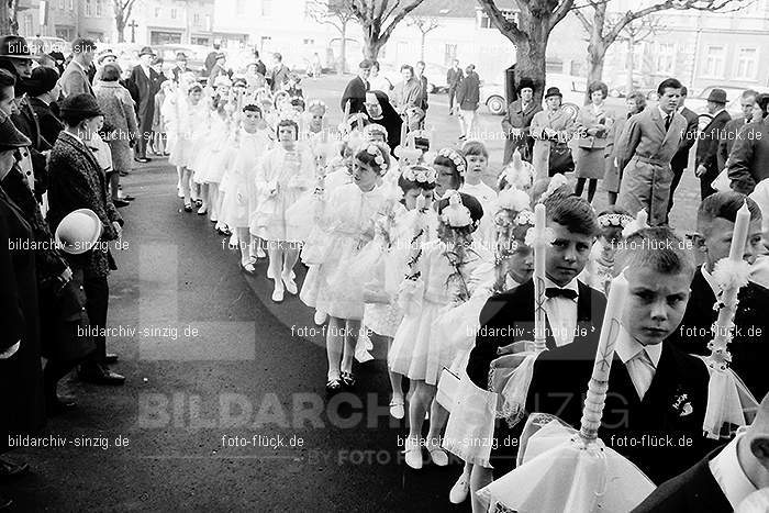 1967 Weißer Sonntag Kommunion in Sinzig St. Peter: WSSNKMSNSTPT-010048