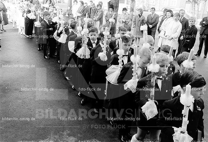 1967 Weißer Sonntag Kommunion in Sinzig St. Peter: WSSNKMSNSTPT-010056