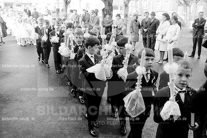 1967 Weißer Sonntag Kommunion in Sinzig St. Peter: WSSNKMSNSTPT-010058