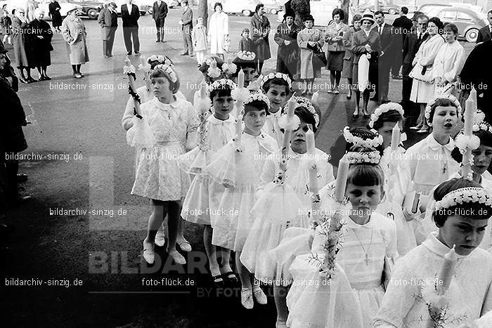 1967 Weißer Sonntag Kommunion in Sinzig St. Peter: WSSNKMSNSTPT-010061