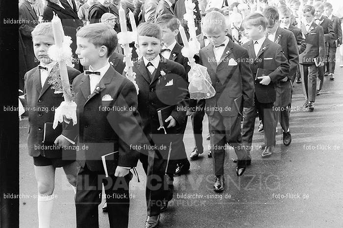 1967 Weißer Sonntag Kommunion in Sinzig St. Peter: WSSNKMSNSTPT-010063
