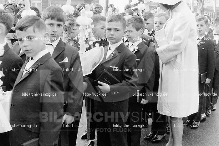 1967 Weißer Sonntag Kommunion in Sinzig St. Peter: WSSNKMSNSTPT-010074