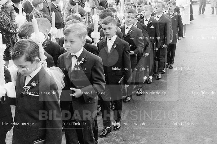 1967 Weißer Sonntag Kommunion in Sinzig St. Peter: WSSNKMSNSTPT-010078