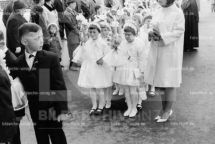 1967 Weißer Sonntag Kommunion in Sinzig St. Peter: WSSNKMSNSTPT-010080