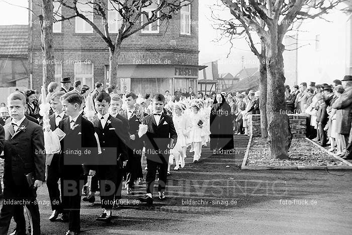 1967 Weißer Sonntag Kommunion in Sinzig St. Peter: WSSNKMSNSTPT-010091
