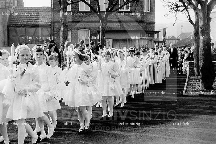 1967 Weißer Sonntag Kommunion in Sinzig St. Peter: WSSNKMSNSTPT-010095