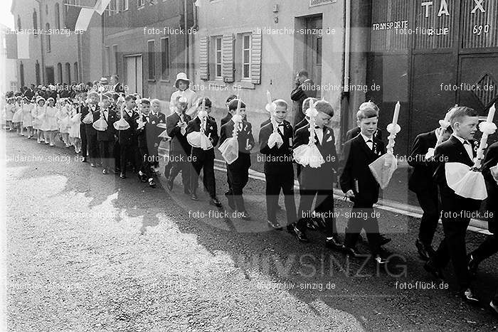 1965 Kinderkommunion Weißer Sonntag in Sinzig: KNWSSNSN-010144