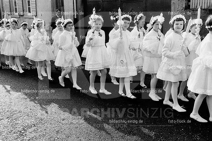 1965 Kinderkommunion Weißer Sonntag in Sinzig: KNWSSNSN-010154