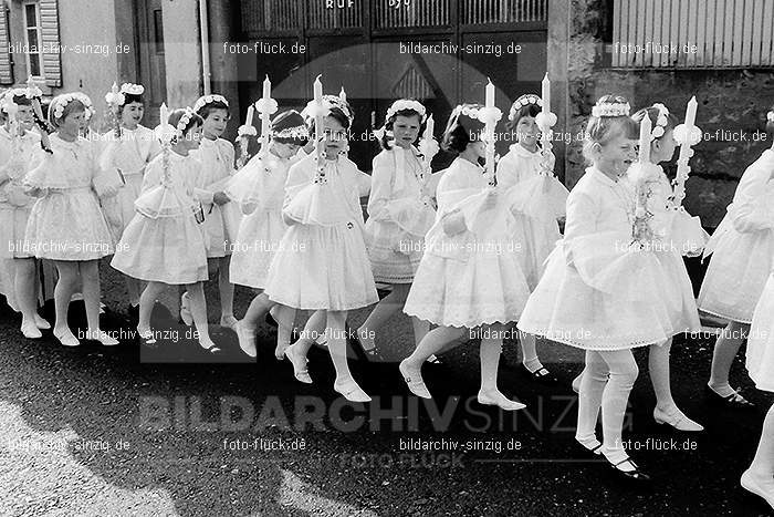 1965 Kinderkommunion Weißer Sonntag in Sinzig: KNWSSNSN-010155