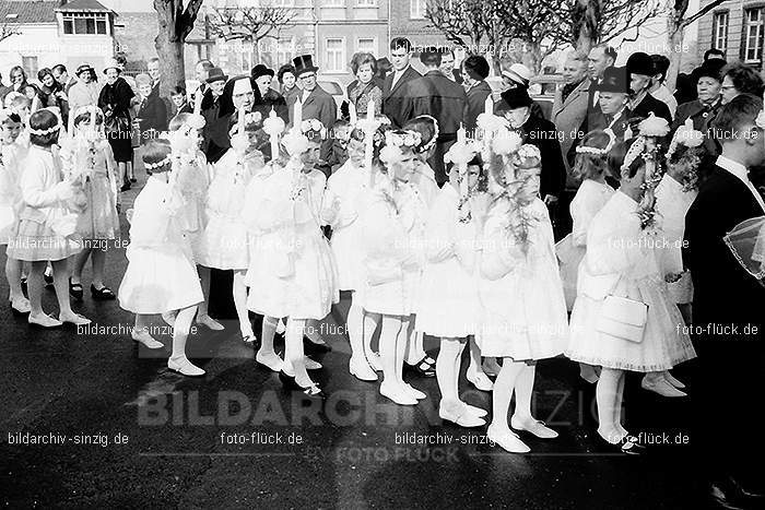 1965 Kinderkommunion Weißer Sonntag in Sinzig: KNWSSNSN-010162