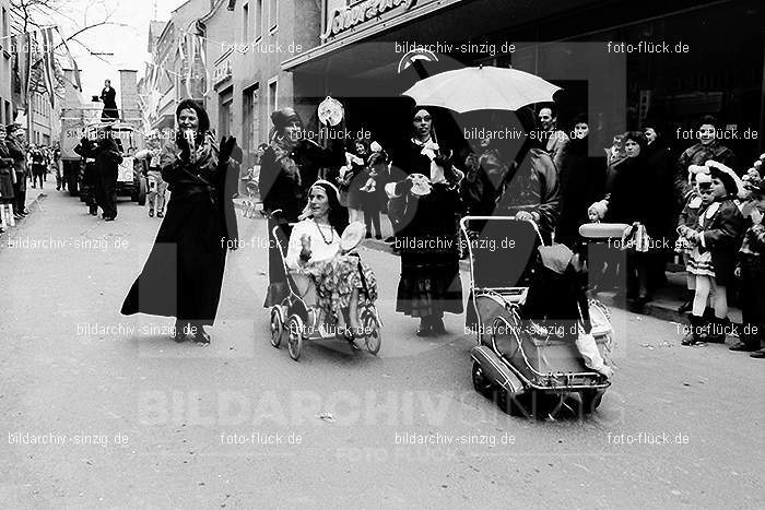 1967 Kinderzug am Veilchendienstag in Sinzig: KNVLSN-010207