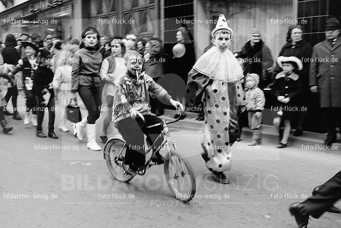 1967 Kinderzug am Veilchendienstag in Sinzig: KNVLSN-010214