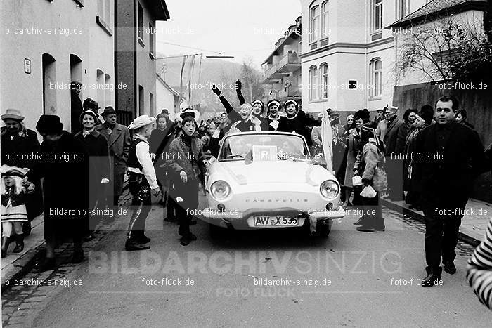 1967 Kinderzug am Veilchendienstag in Sinzig: KNVLSN-010232