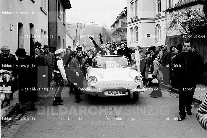 1967 Kinderzug am Veilchendienstag in Sinzig: KNVLSN-010233