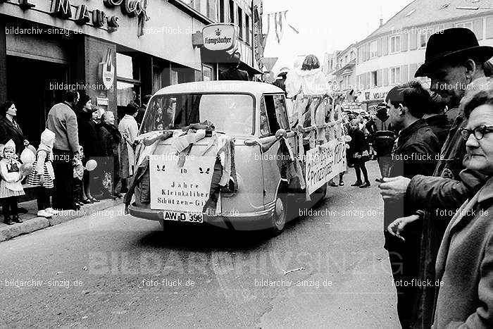 1967 Kinderzug am Veilchendienstag in Sinzig: KNVLSN-010251