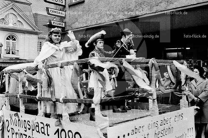 1967 Kinderzug am Veilchendienstag in Sinzig: KNVLSN-010252