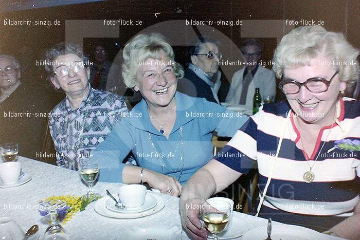 1979 Karnevalssitzung der Senioren in Sinzig: KRSNSN-010883
