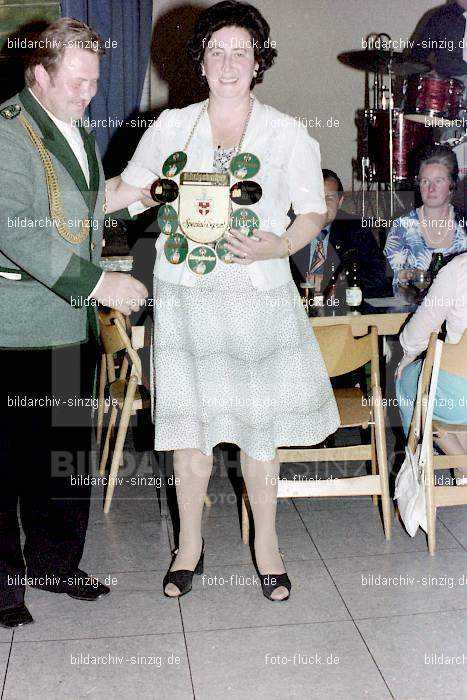 1979 Schützenball der St. Hubertus Schützengesellschaft im Jugendhaus Sinzig: SCSTHBSCJGSN-011038