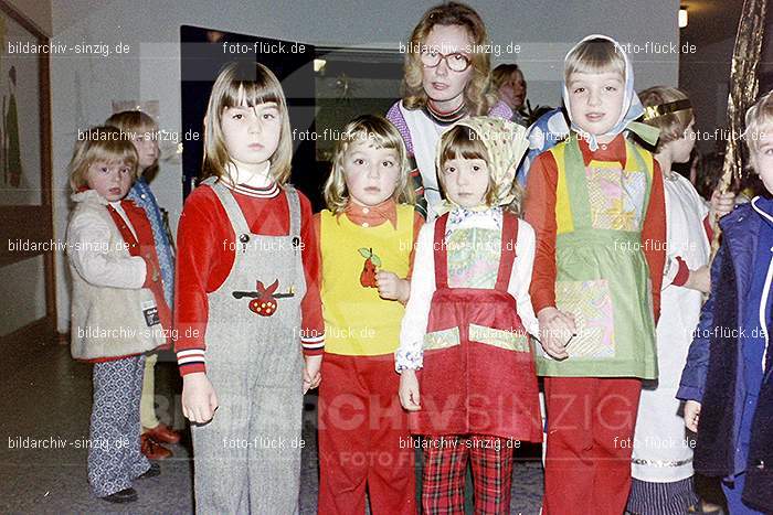1974 Kindergarten St. Peter Heilige 3 Könige: KNSTPTHLKN-011125