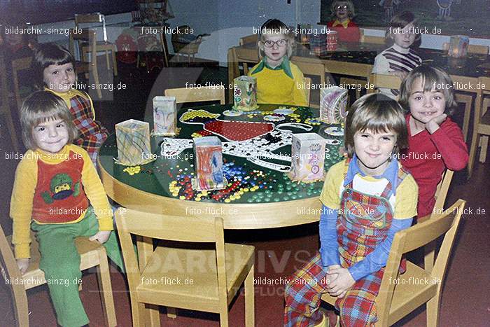 1974 Sankt Martin im Kindergarten St. Peter: SNMRKNSTPT-011151