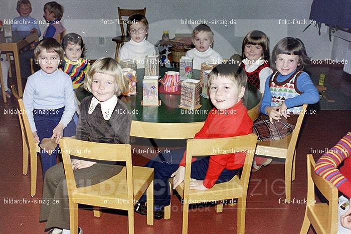 1974 Sankt Martin im Kindergarten St. Peter: SNMRKNSTPT-011159