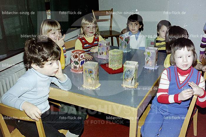 1974 Sankt Martin im Kindergarten St. Peter: SNMRKNSTPT-011172