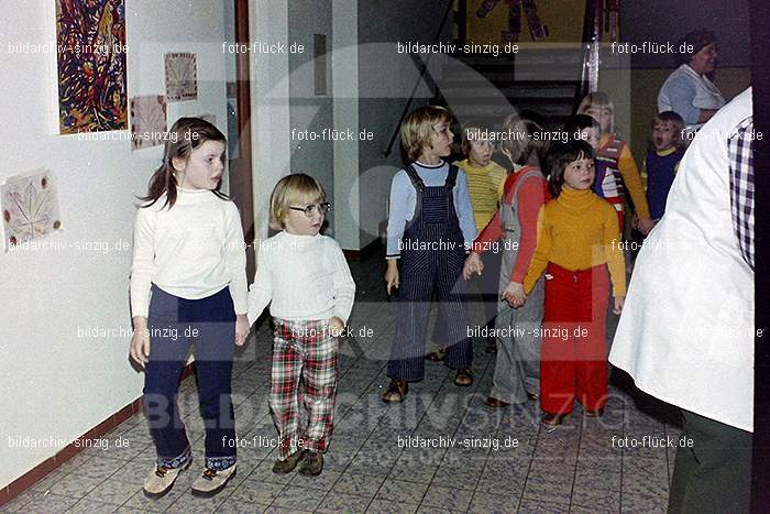 1974 Sankt Martin im Kindergarten St. Peter: SNMRKNSTPT-011184