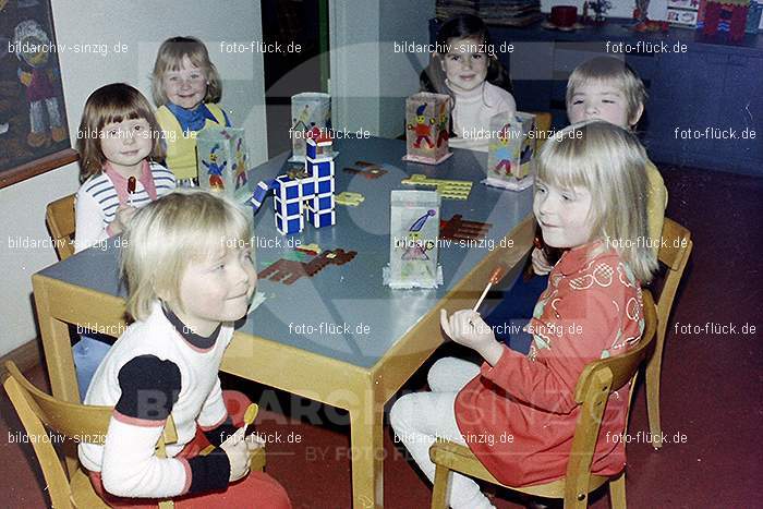 1974 Sankt Martin im Kindergarten St. Peter: SNMRKNSTPT-011191