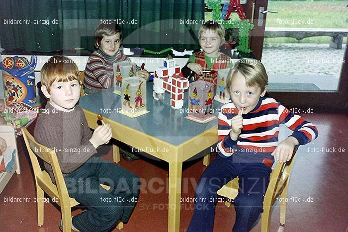 1974 Sankt Martin im Kindergarten St. Peter: SNMRKNSTPT-011192