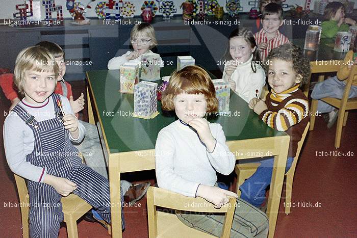 1974 Sankt Martin im Kindergarten St. Peter: SNMRKNSTPT-011203