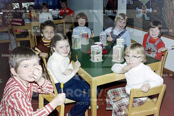 1974 Sankt Martin im Kindergarten St. Peter: SNMRKNSTPT-011204