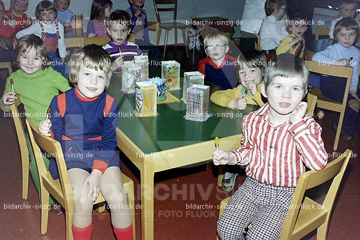 1974 Sankt Martin im Kindergarten St. Peter: SNMRKNSTPT-011205