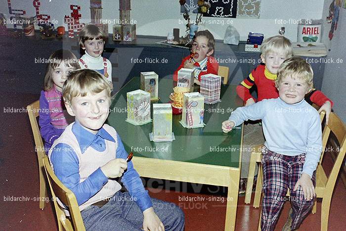 1974 Sankt Martin im Kindergarten St. Peter: SNMRKNSTPT-011208