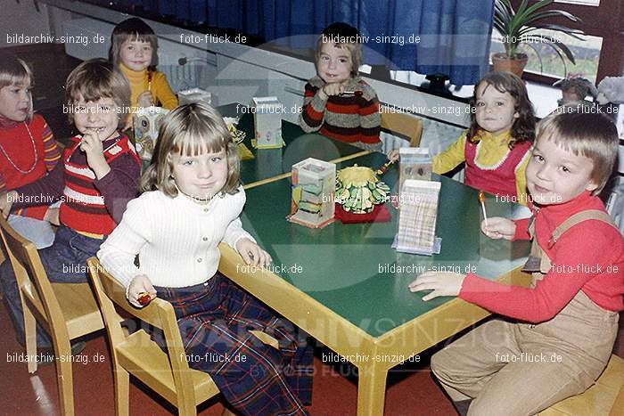 1974 Sankt Martin im Kindergarten St. Peter: SNMRKNSTPT-011211