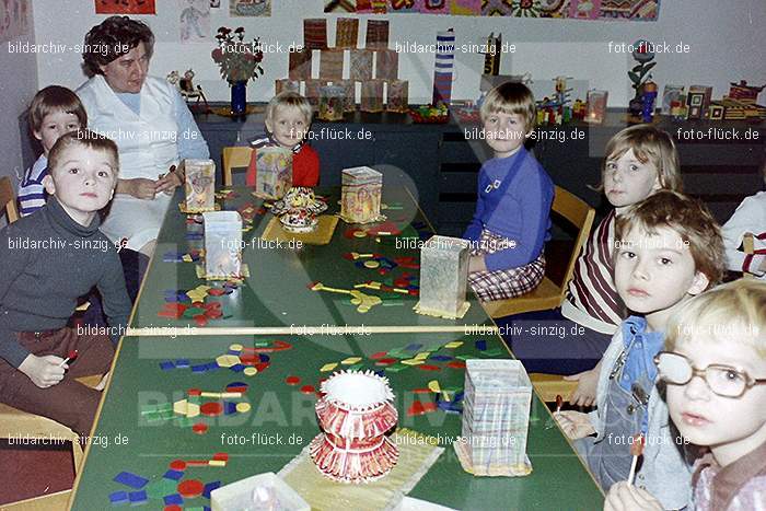 1974 Sankt Martin im Kindergarten St. Peter: SNMRKNSTPT-011213