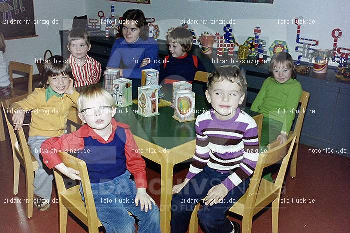 1974 Sankt Martin im Kindergarten St. Peter: SNMRKNSTPT-011221