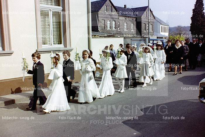 1978 Kommunion in Westum: KMWS-011286