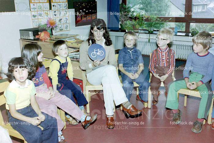 1978 Kindergarten St. Peter in Sinzig: KNSTPTSN-011570