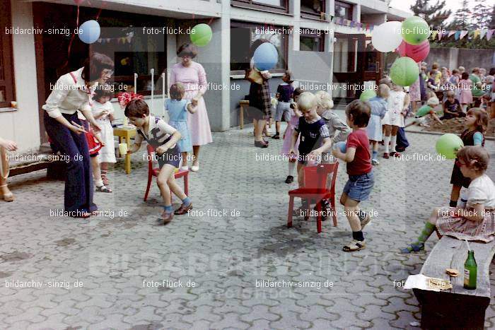 1978 Abschlussfeier im Kindergarten in Sinzig: BSKNSN-011590